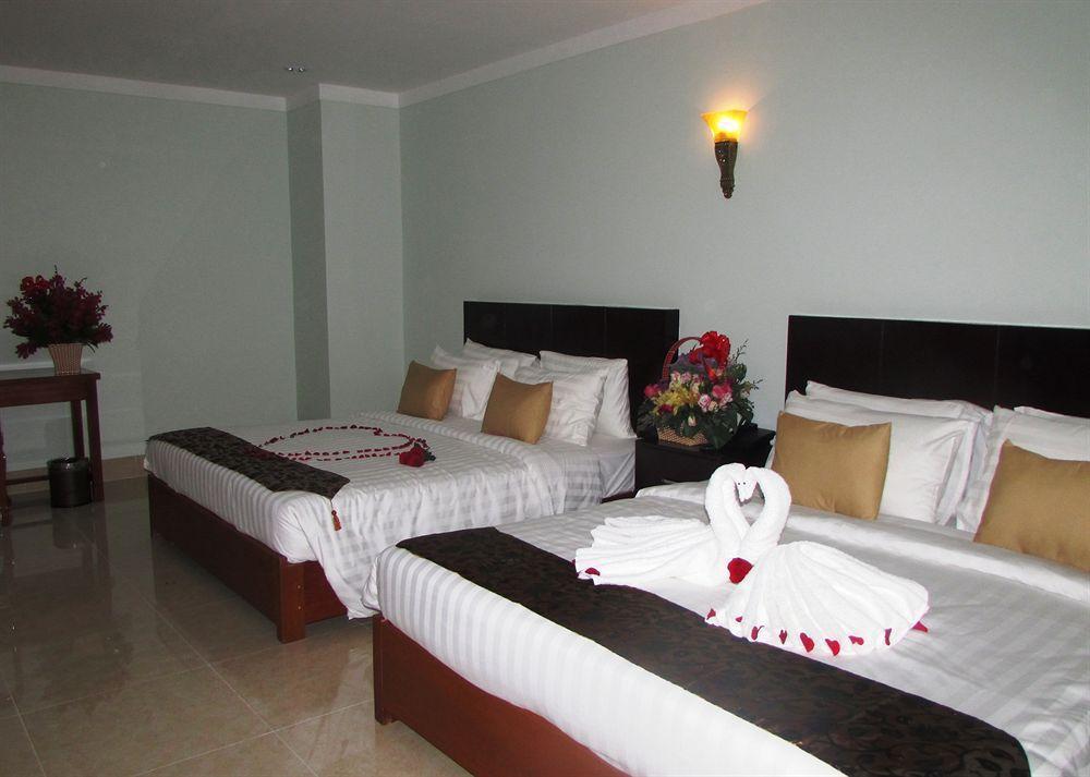 Sen Han Hotel Phnom Penh Exterior foto