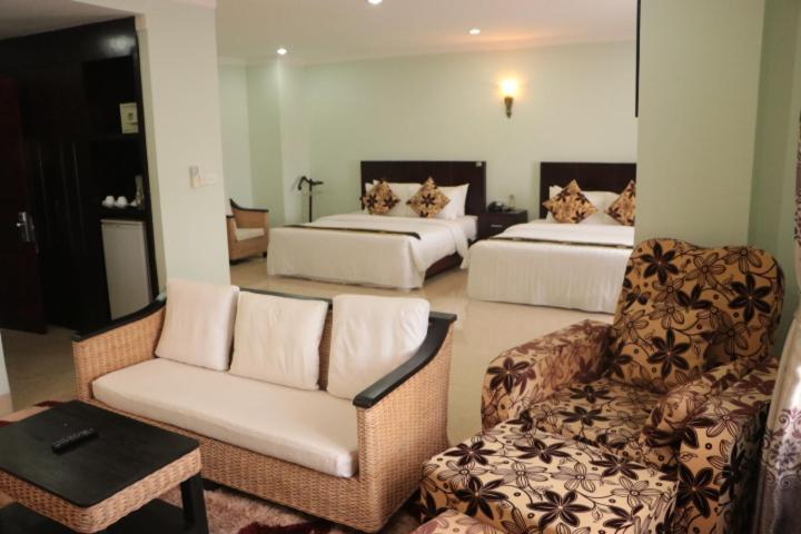 Sen Han Hotel Phnom Penh Exterior foto